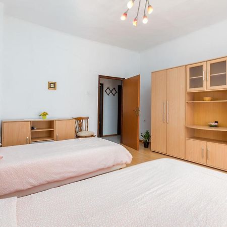 Apartment Ana Fažana エクステリア 写真