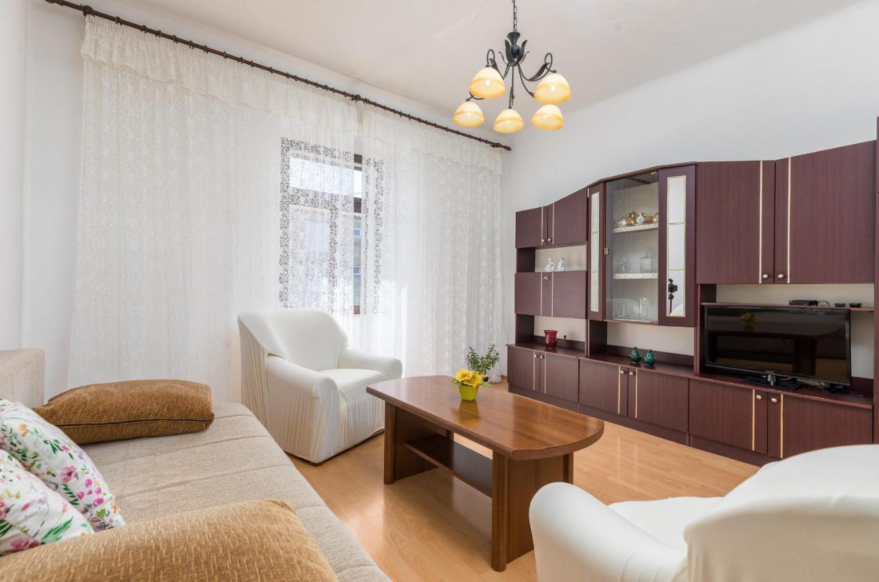 Apartment Ana Fažana エクステリア 写真